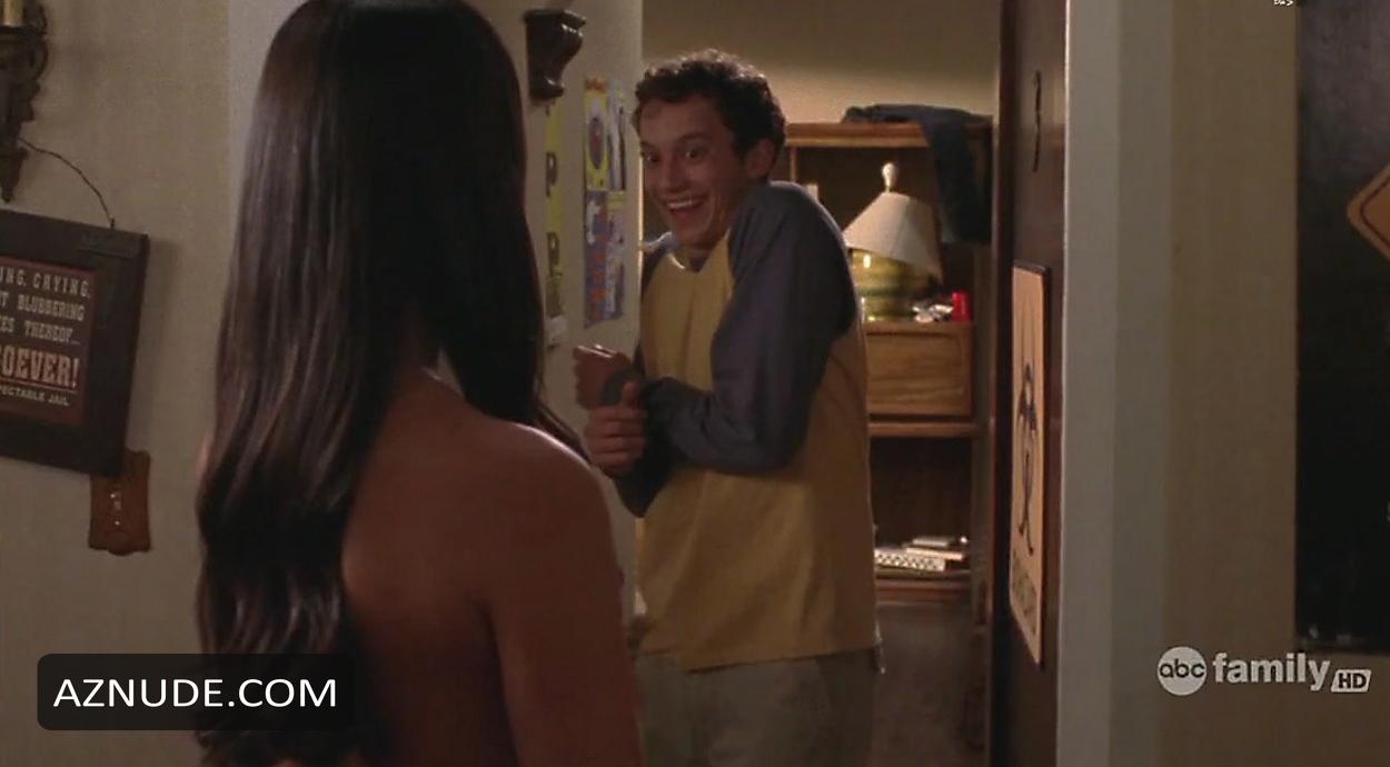 Olivia Munn in Greek (2007-2009), photo 3