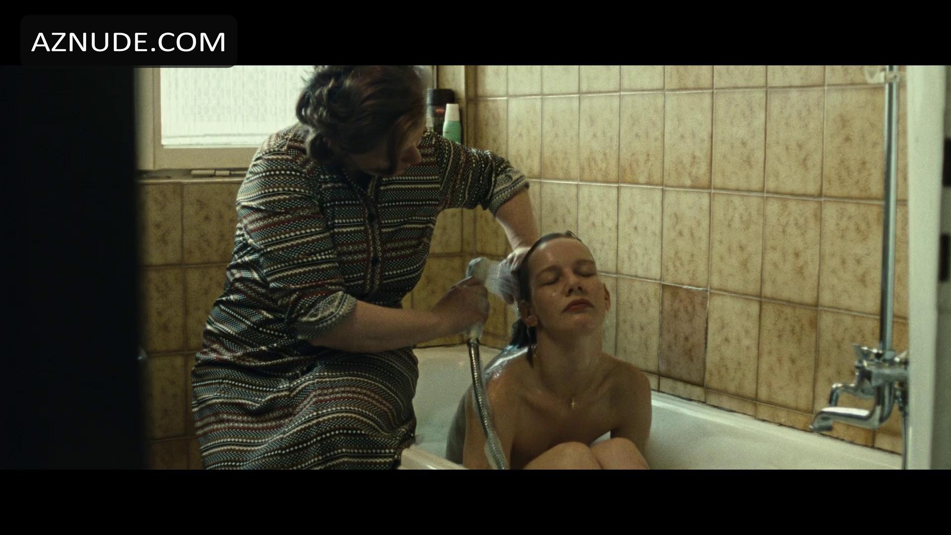 Sandra Huller in Requiem, photo 2