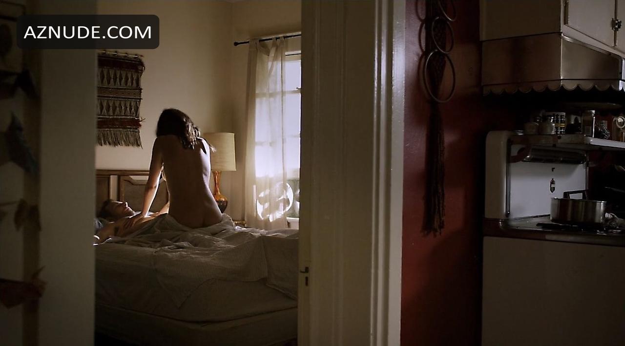 Lina Esco in Flaked, photo 1
