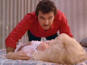 Loni Anderson in Stroker Ace, photo 7