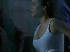 Emmanuelle Chriqui in In the Mix, photo 14