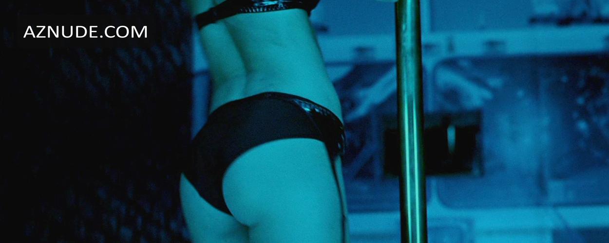 Ashley Scott in Walking Tall, photo 4