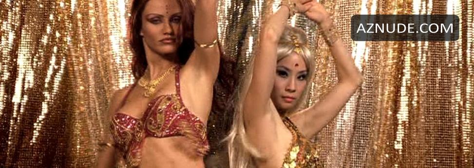 Lucy Liu in Charlie's Angels, photo 1
