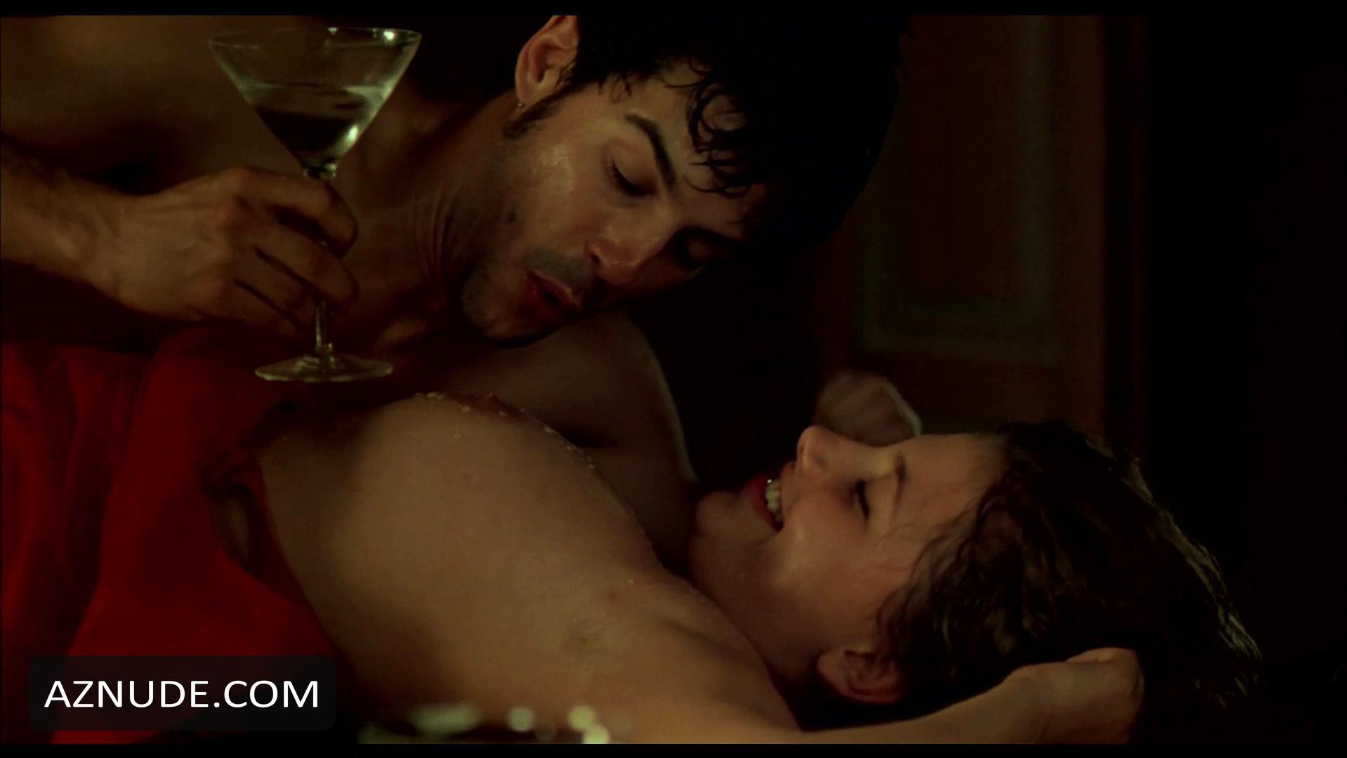 Miriam Giovanelli in Sex, Parties And Lies, photo 31