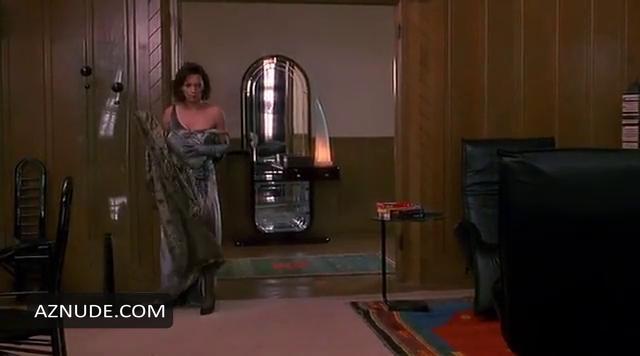 Joanne Whalley in Trial By Jury, photo 2