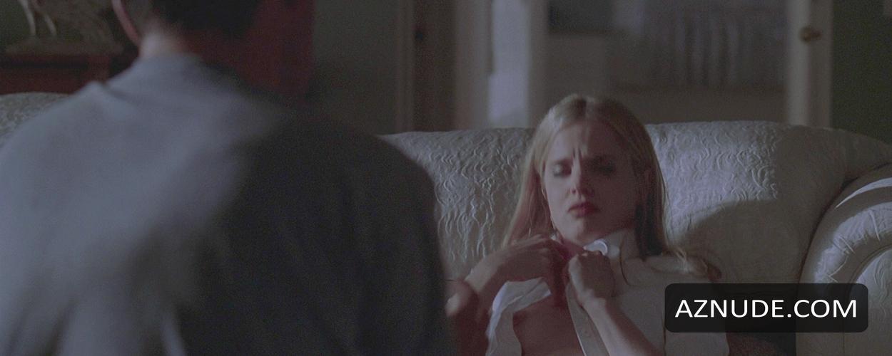 Mena Suvari in American Beauty, photo 7