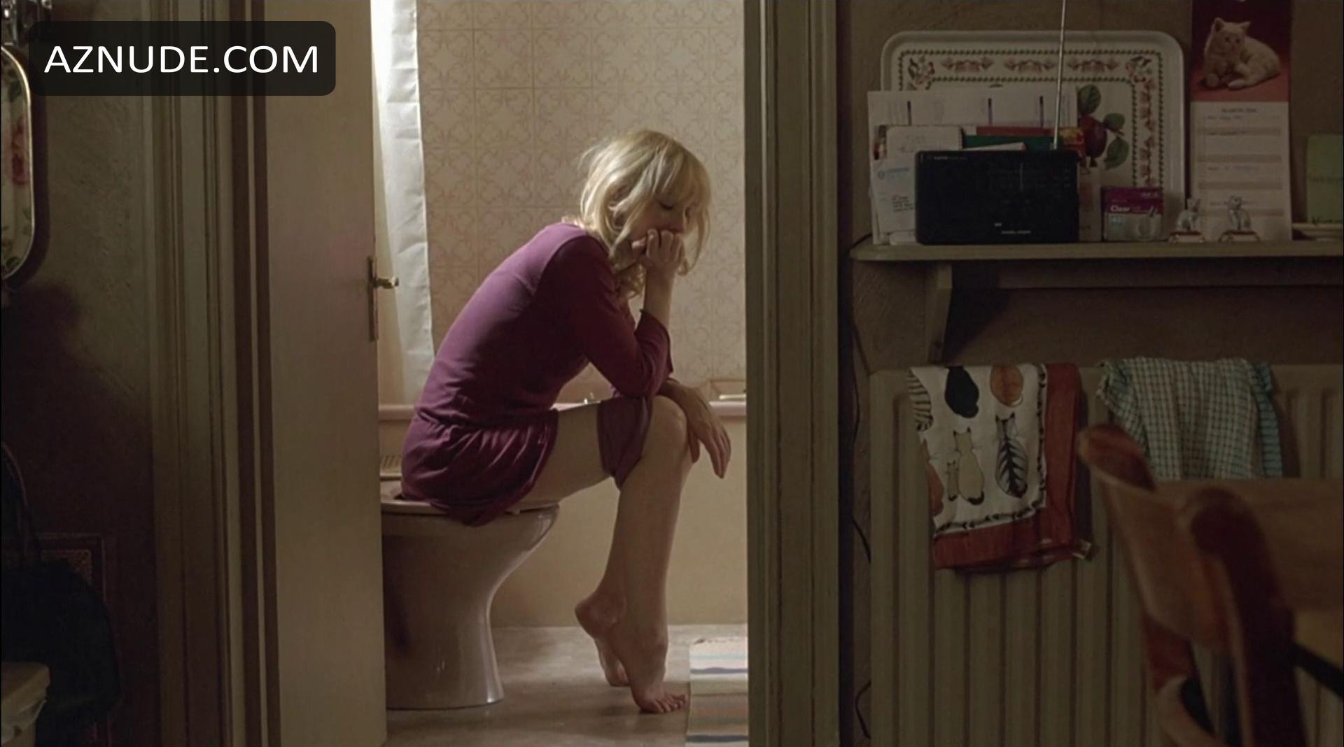Cate Blanchett in Notes On A Scandal, photo 2