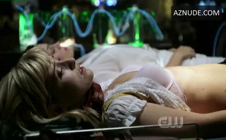 Allison Mack in Smallville, photo 4