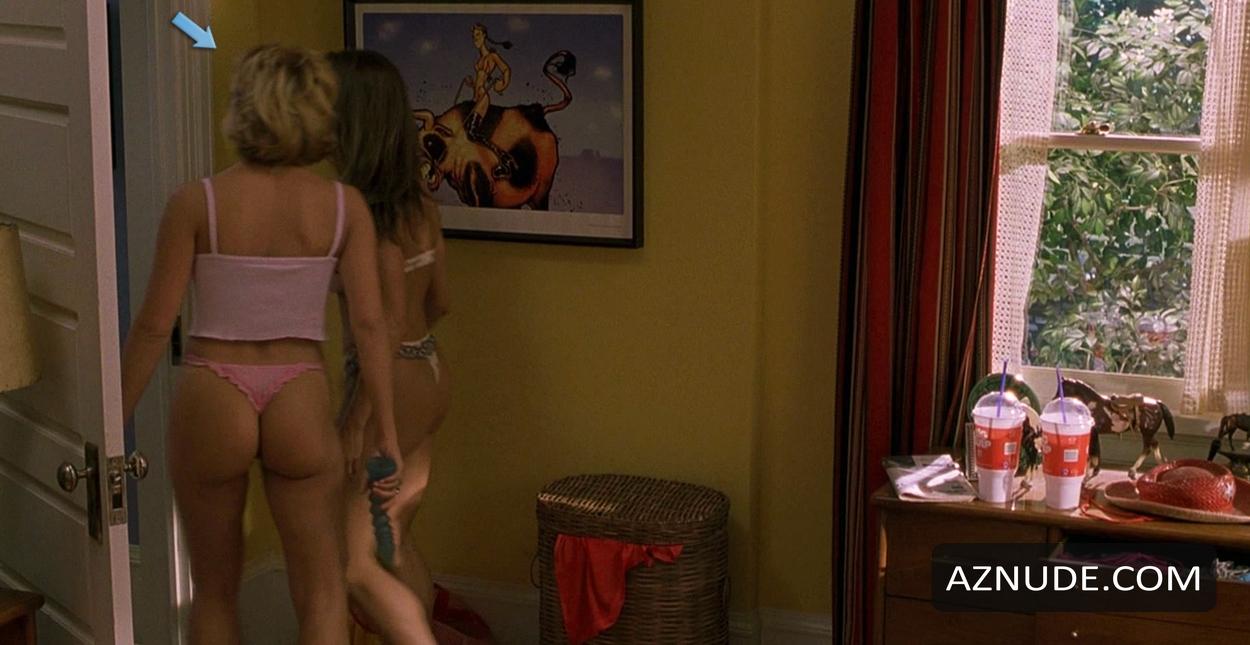 Lisa Arturo in American Pie 2, photo 8