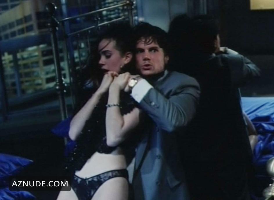 Mia Kirshner in Love & Human Remains, photo 5