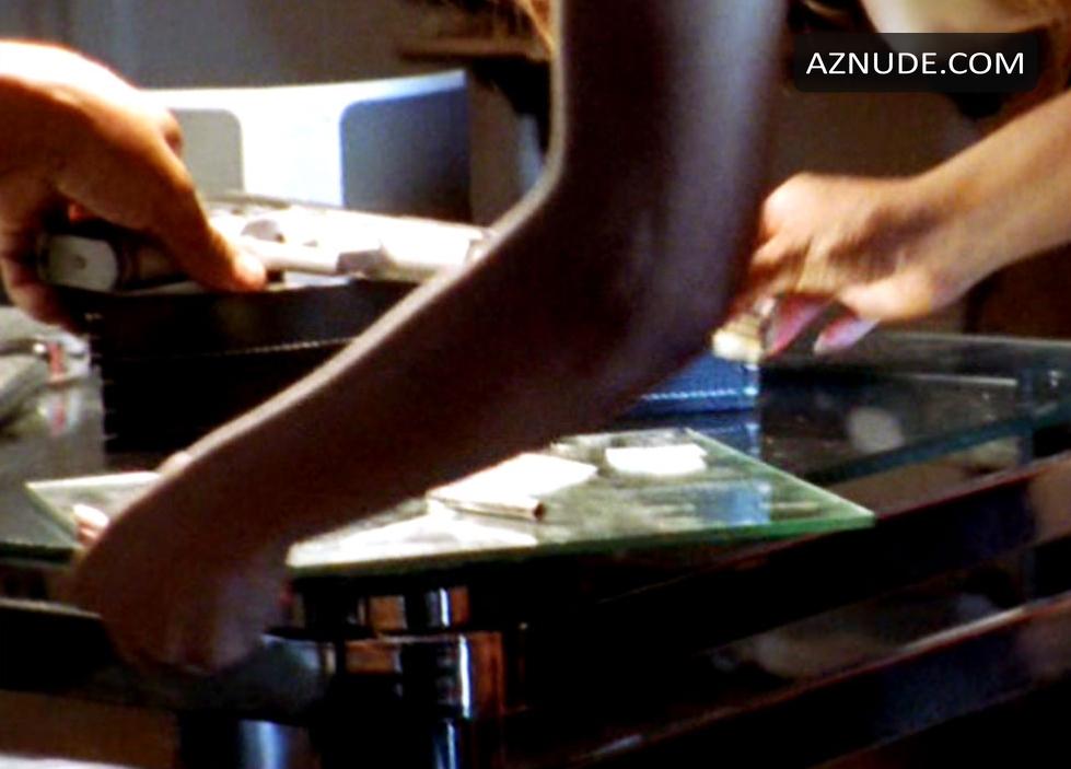 Tamlyn Tomita in The Shield (2002-2007), photo 3