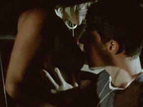 Polly Shannon in Lie with Me, photo 5