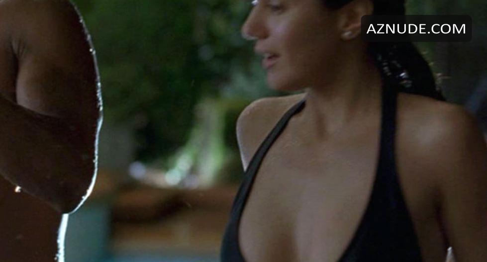 Emmanuelle Chriqui in In the Mix, photo 3