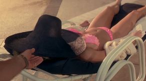 Linda Hoffman in The Dentist, photo 8