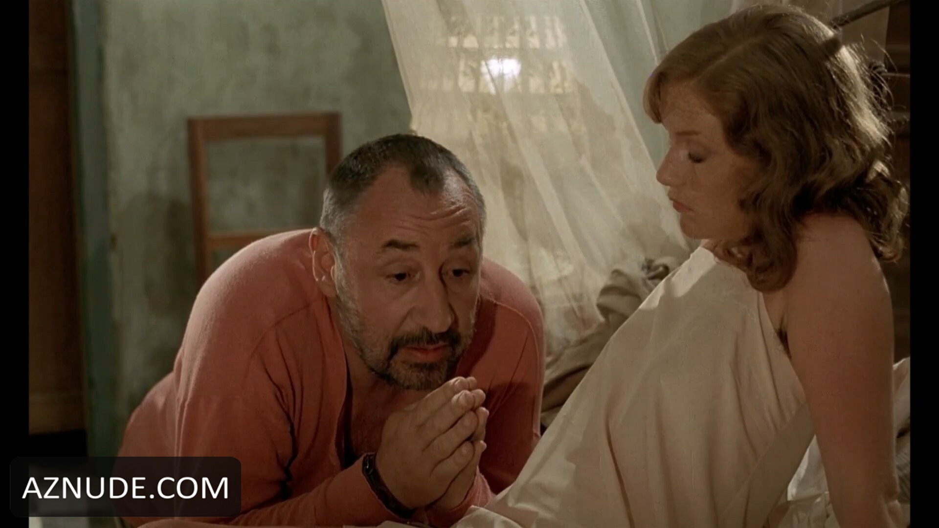 Isabelle Huppert in Coup De Torchon, photo 3