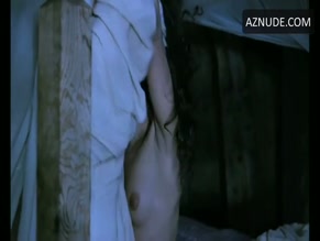 Tosca D'aquino in The Voyage of Captain Fracassa, photo 10