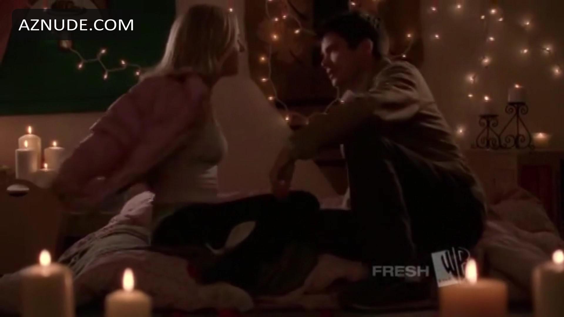 Keri Lynn Pratt in Jack & Bobby, photo 3