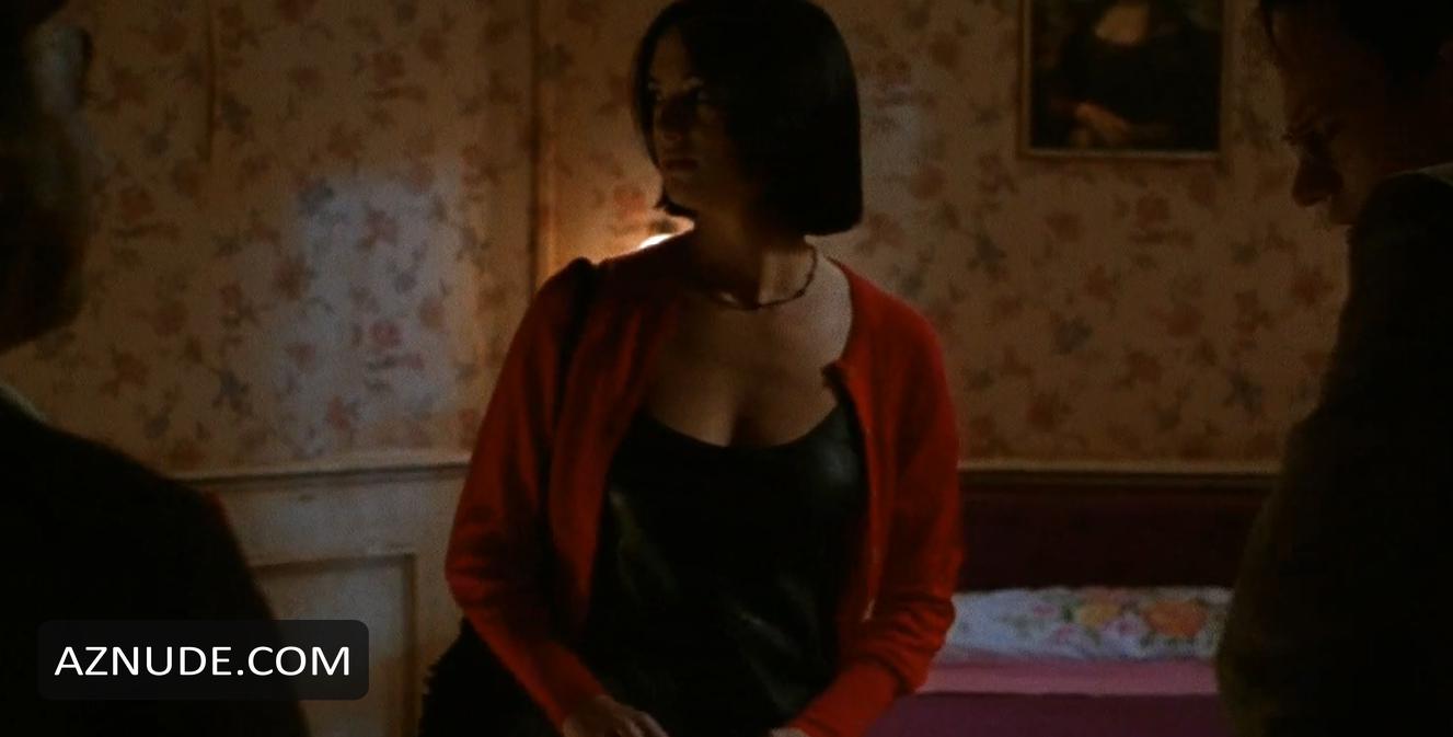 Asia Argento in B. Monkey, photo 39