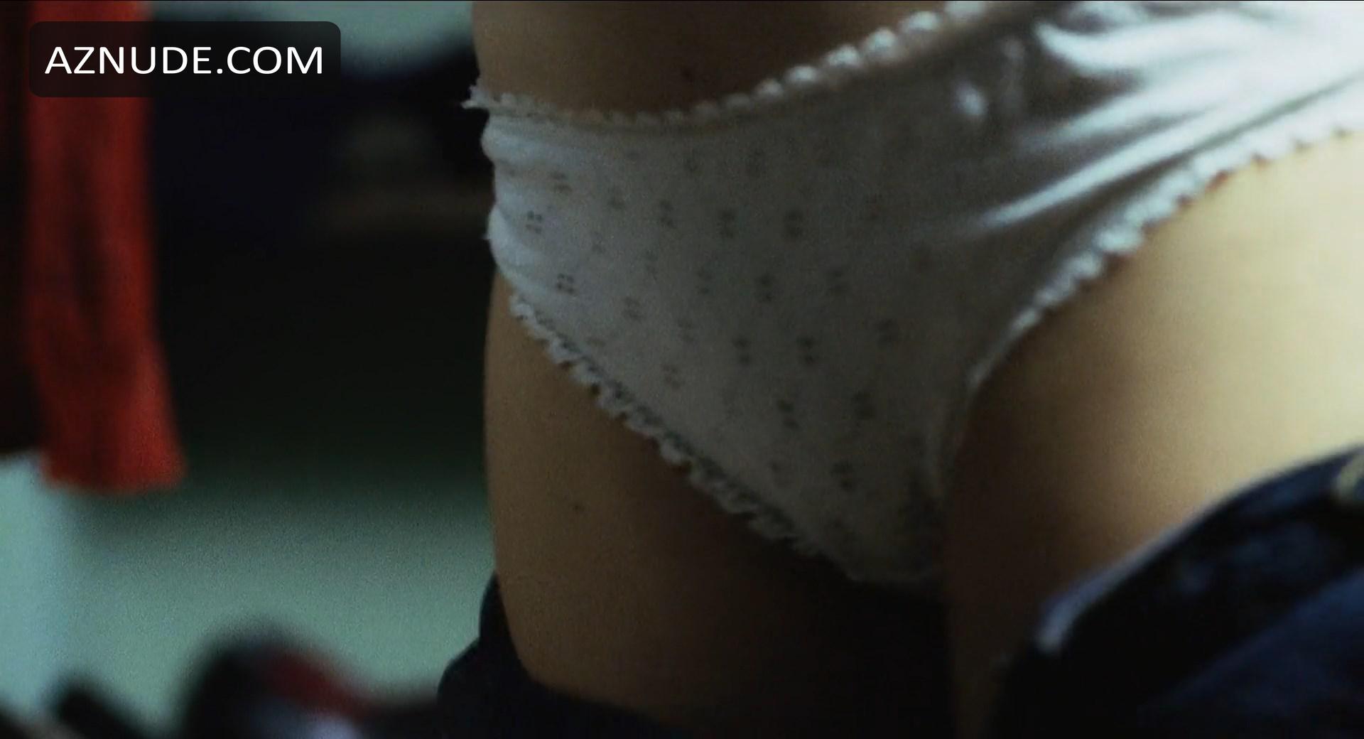 Michela Cescon in Primo Amore, photo 47