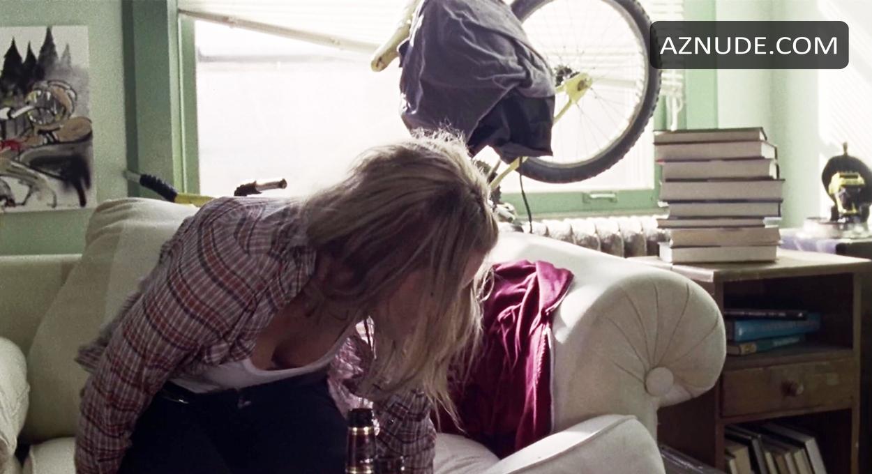 Laura Ramsey in 1 Out of 7, photo 6