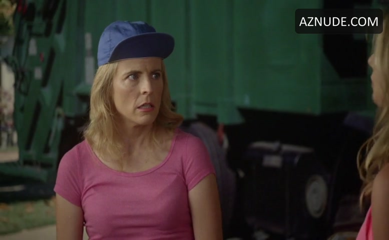 Mira Sorvino in Lady Dynamite, photo 0