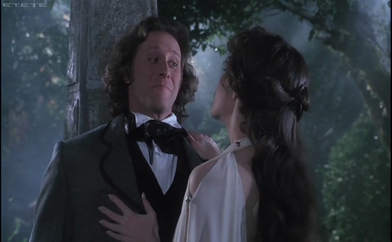 Lysette Anthony in Dracula: Dead And Loving It, photo 2