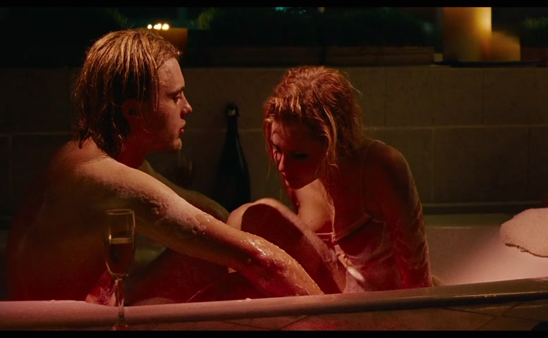 Alison Lohman in Delirious, photo 15
