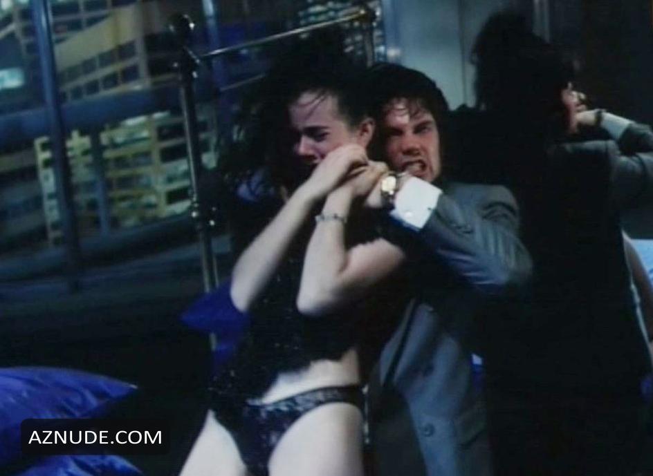 Mia Kirshner in Love & Human Remains, photo 2