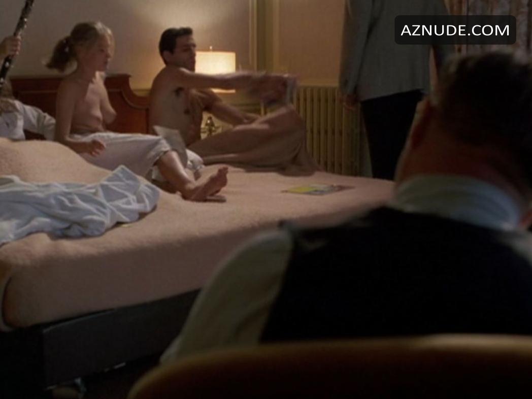 Emmanuelle Seigner in Detective, photo 2