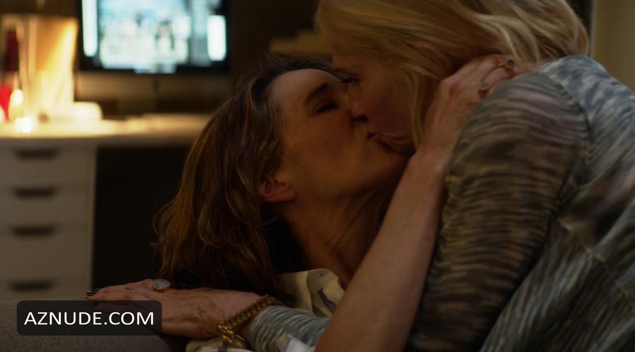 Ellen Barkin in Animal Kingdom (2016-), photo 4