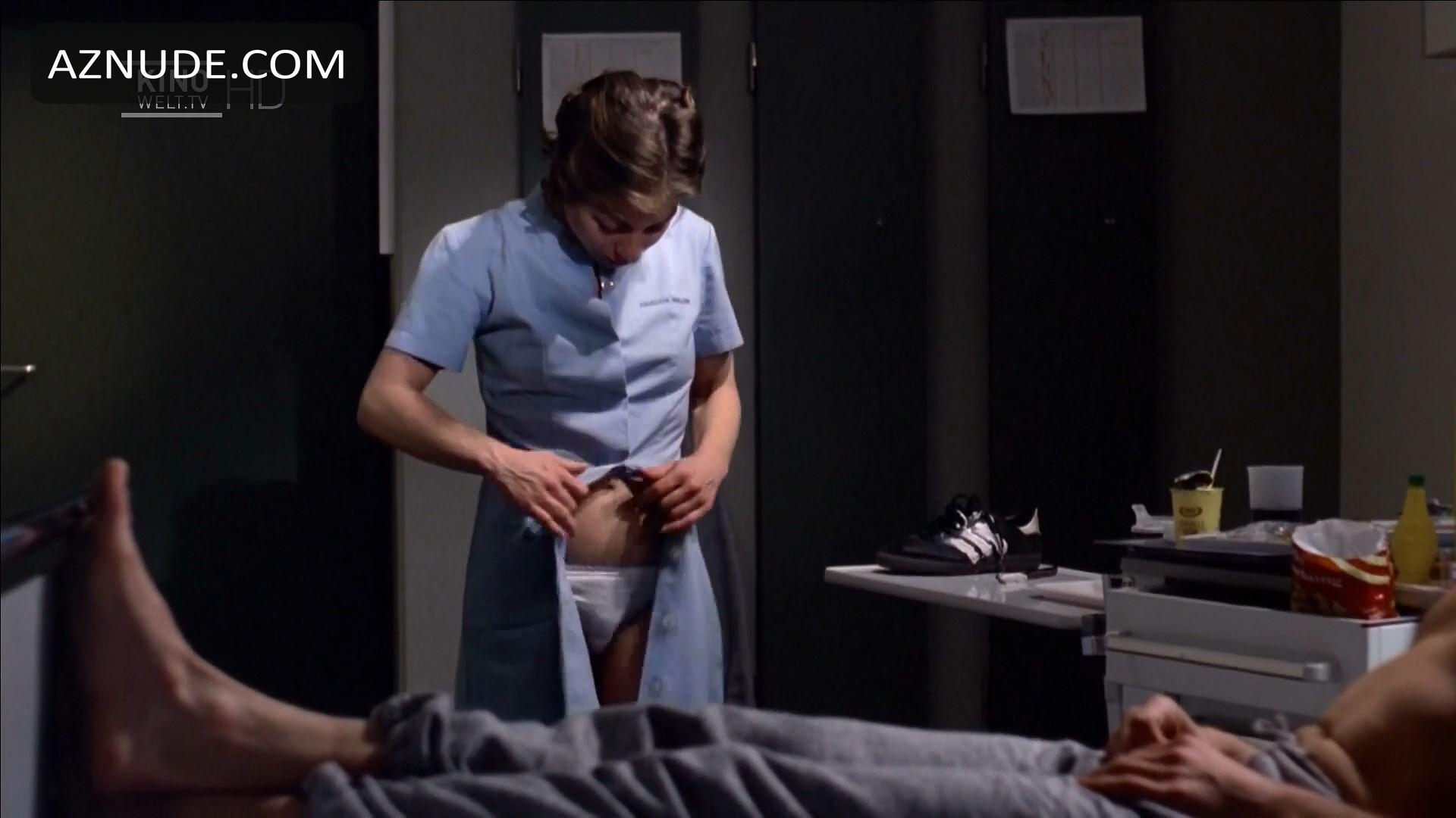 Carla Egerer in Knife In The Head, photo 9