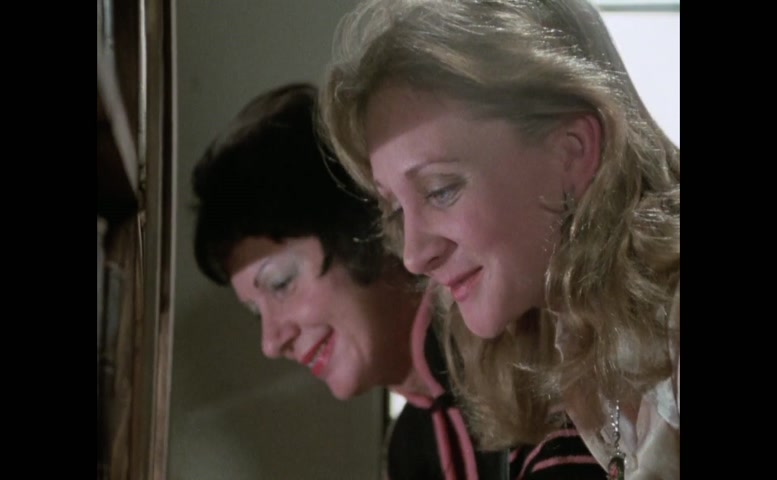 Liz Wolfe in Fantasm Comes Again, photo 6