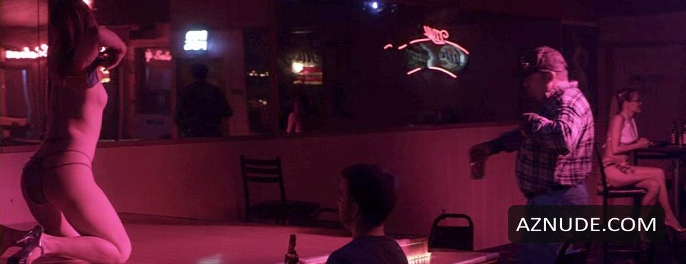 Alicia Witt in Joint Body, photo 8