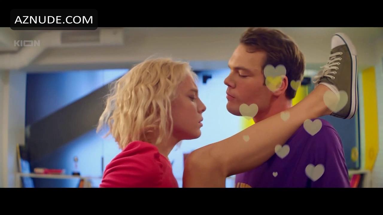 Alyona Mikhailova in Secrets Of Family Life, photo 2