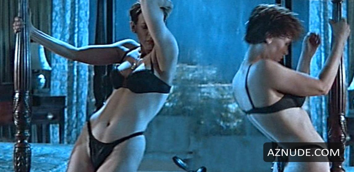Jamie Lee Curtis in True Lies, photo 2