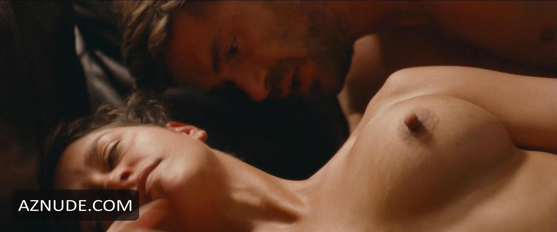 Emma De Caunes in Sand Castles, photo 8