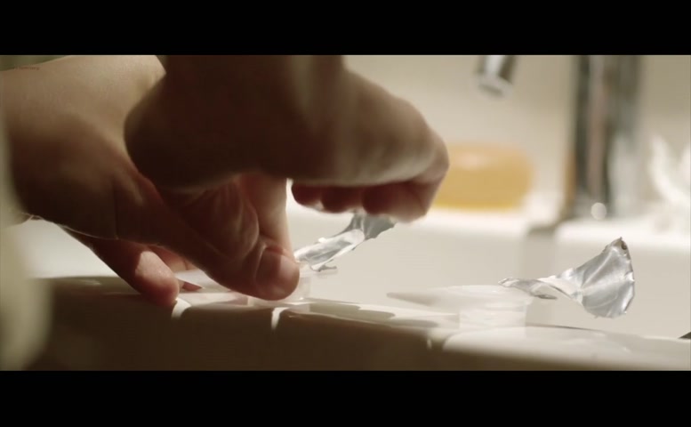 Olga Kurylenko in Momentum, photo 15
