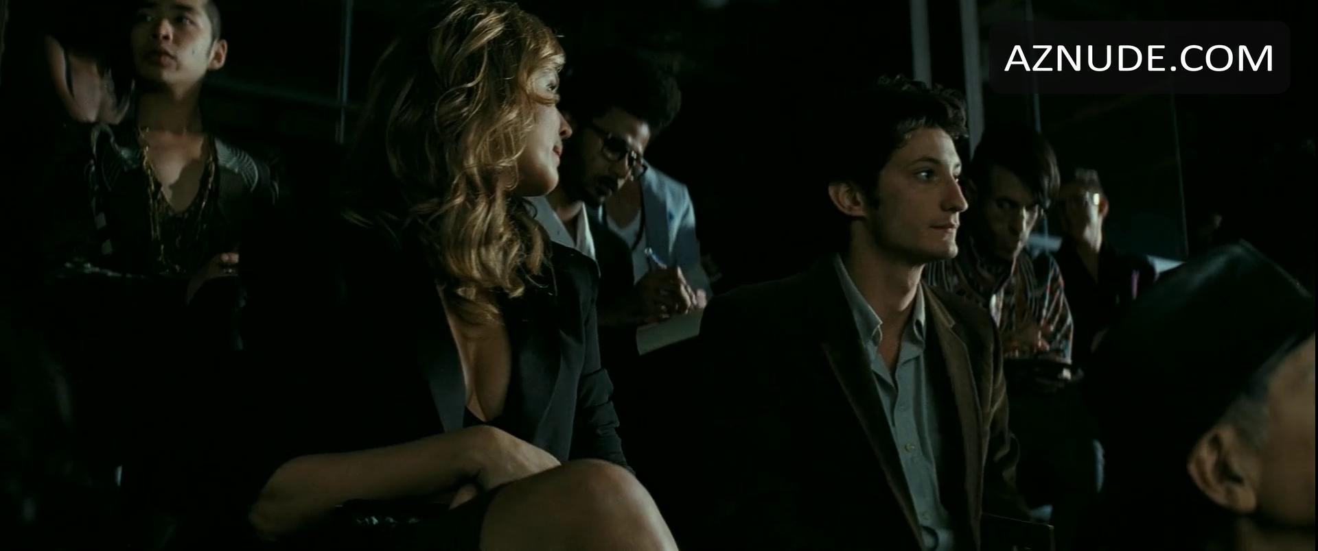 Virginie Efira in It Boy, photo 16