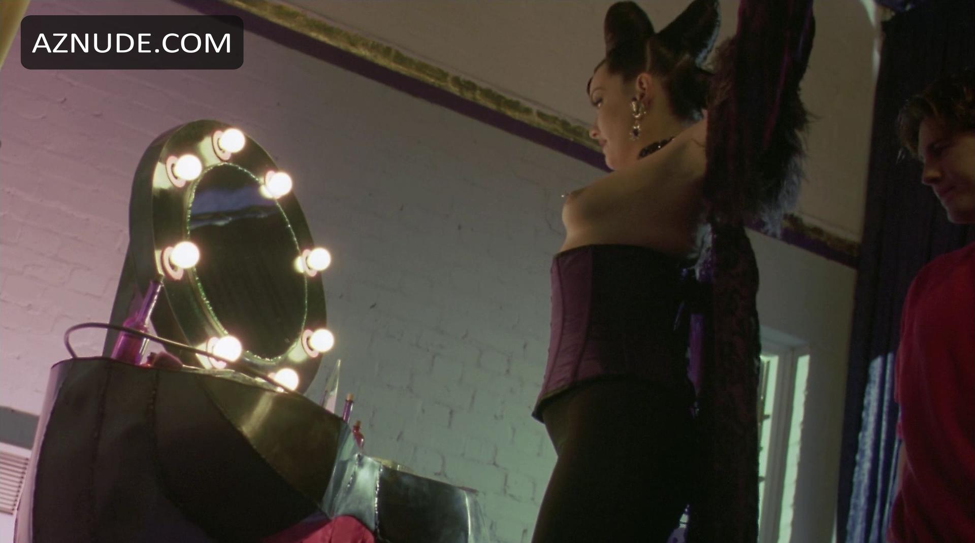 Guinevere Turner in Preaching To The Perverted, photo 12