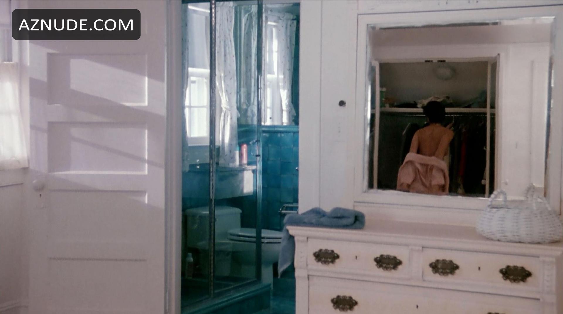 Annabella Sciorra in Whispers in the Dark, photo 9