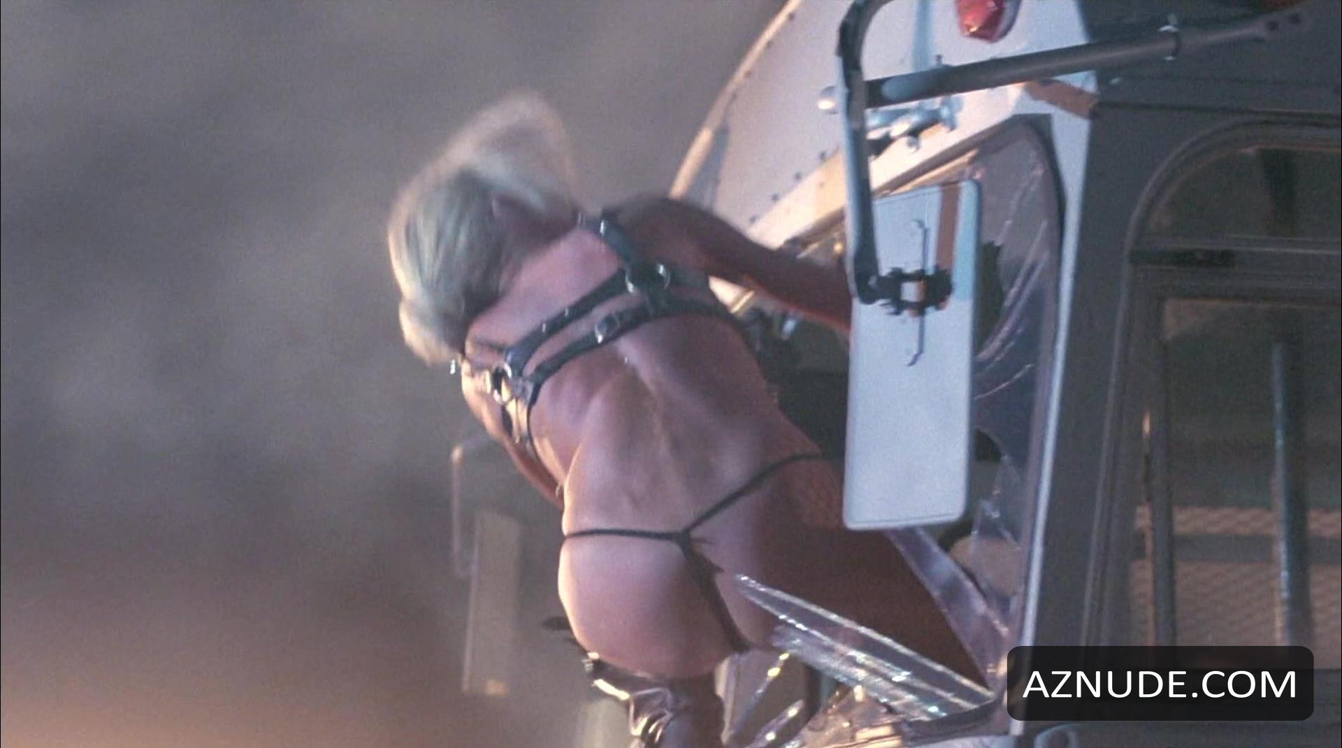 Wendy O. Williams in Reform School Girls, photo 36