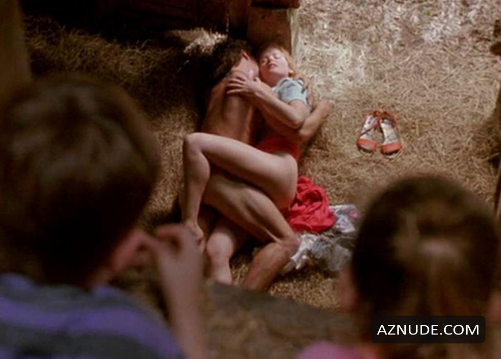Sarah Trigger in Paradise, photo 4