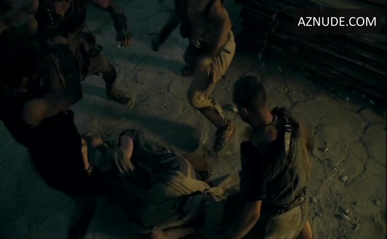 Lucy Lawless in Spartacus: Gods Of The Arena, photo 8