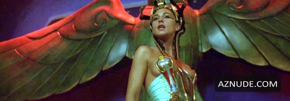 Monica Bellucci in Asterix & Obelix: Mission Cleopatre, photo 4