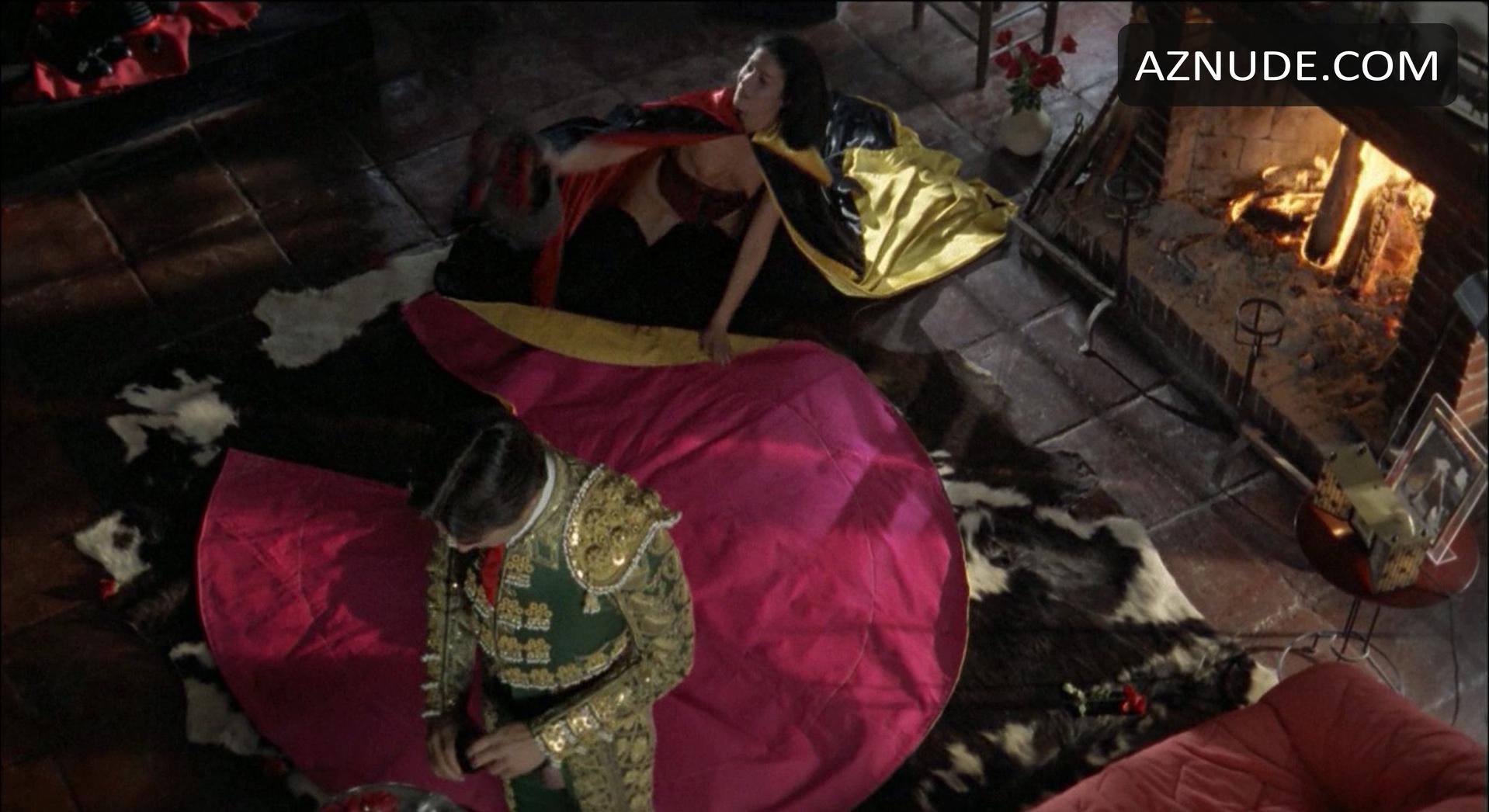 Assumpta Serna in Matador, photo 24