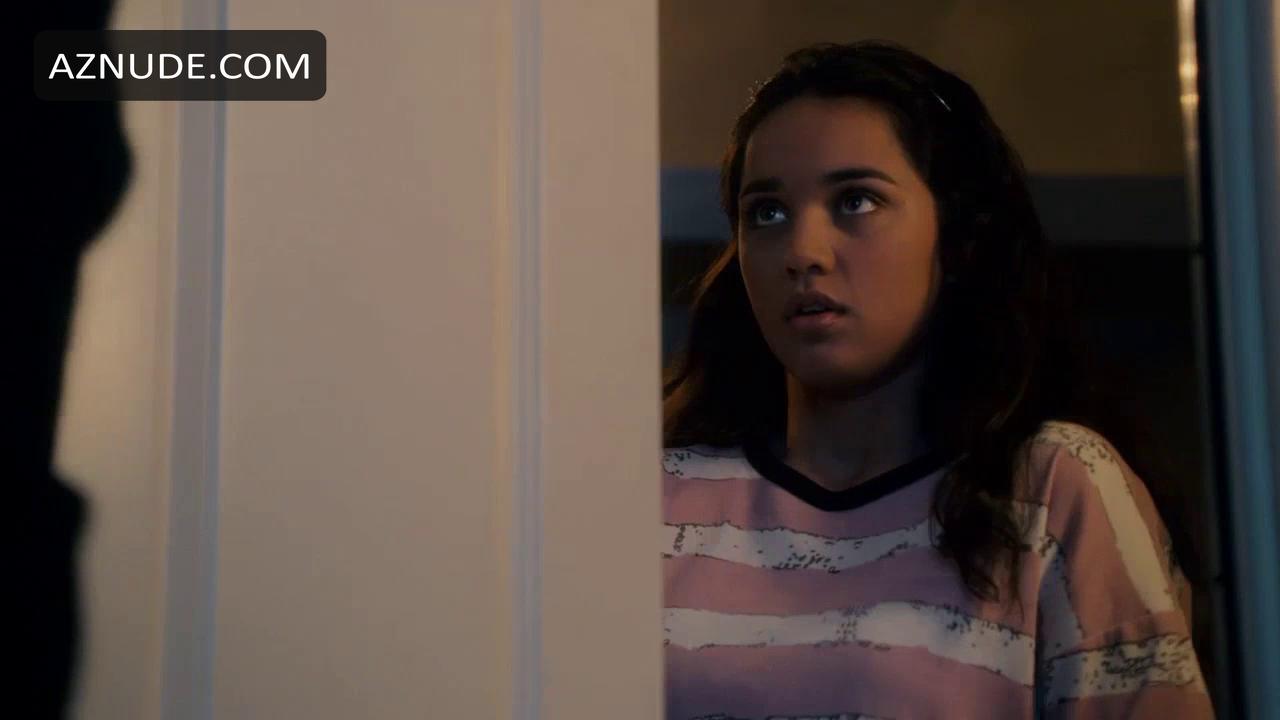 Summer Bishil in Towelhead, photo 29