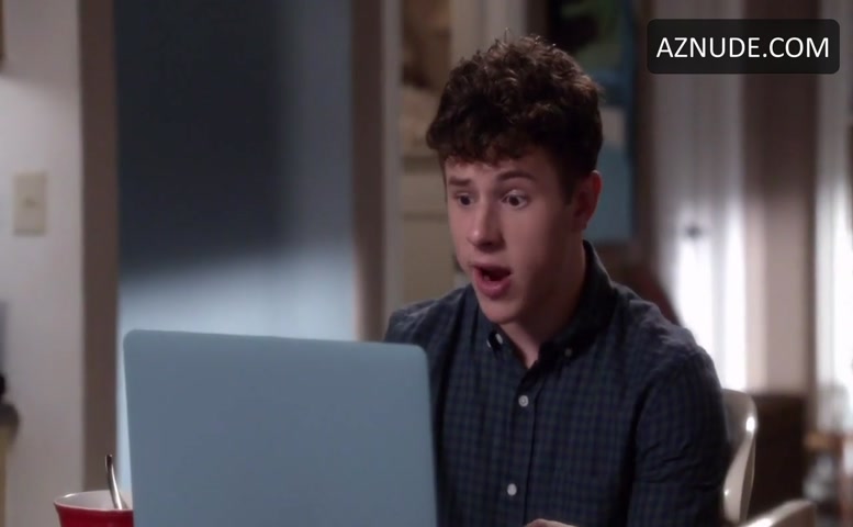 Modern Family (2009-2015) in Modern Family (2009-2015), photo 4