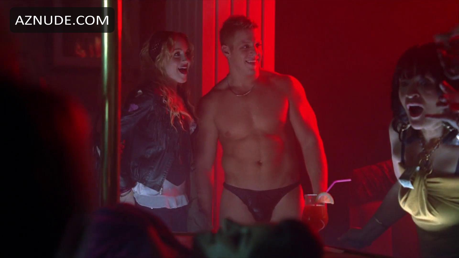 Jenna Dewan in American Virgin, photo 8