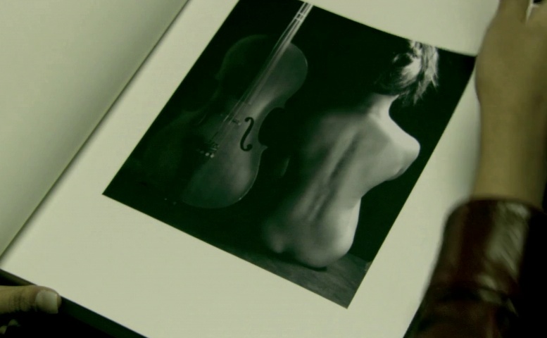 Allie Smith in Cup of My Blood, photo 7