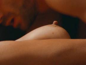 Emma De Caunes in Sand Castles, photo 15